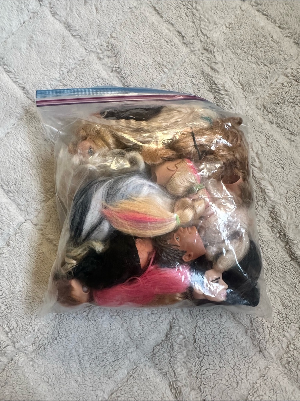 Barbie | Zip lock bag full of Barbie Heads - Picture 2 of 3